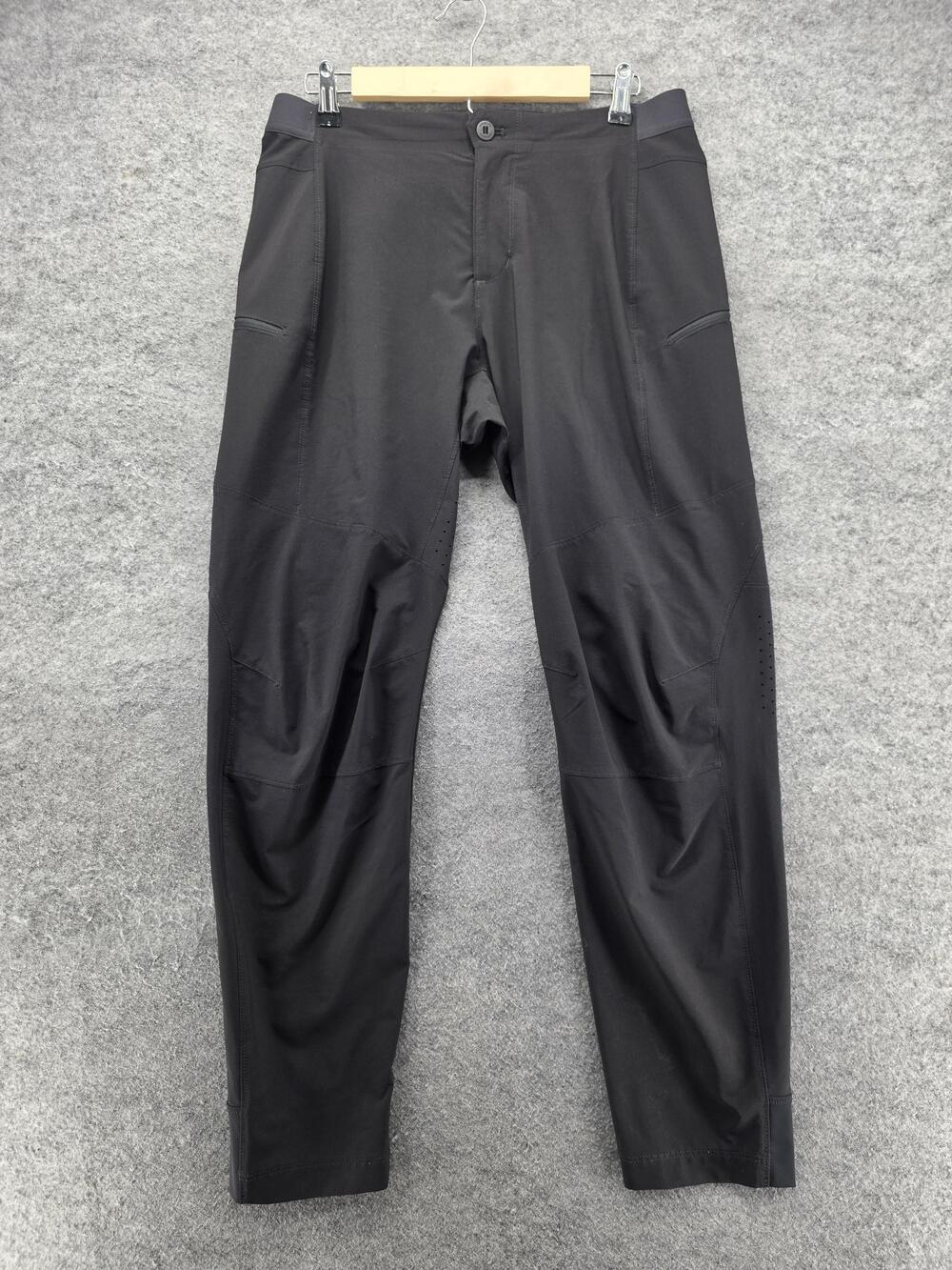 Patagonia Pants Mens 33x29 Black Hiking Joggers Zip Pockets Ventilated Trail